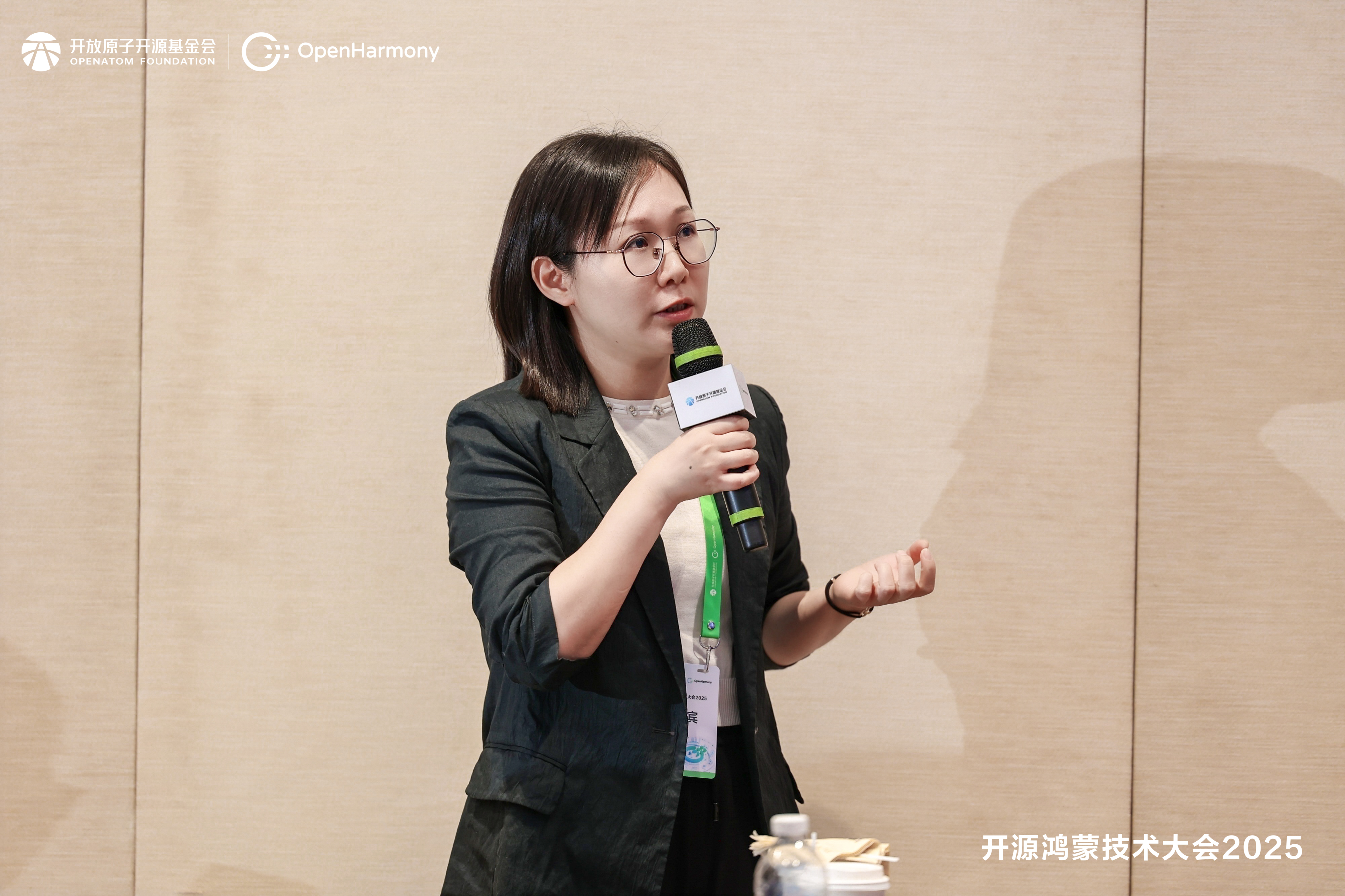 李姗姗.jpg